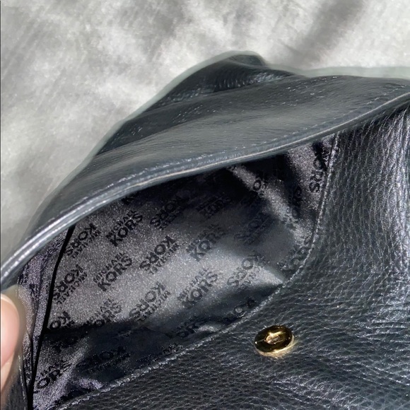 Michael Kors Crossbody - Picture 3 of 3